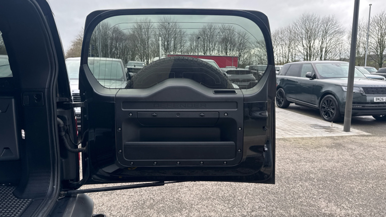 Land Rover Defender 3.0 D250 X-Dynamic SE 90 3dr Auto Diesel Estate